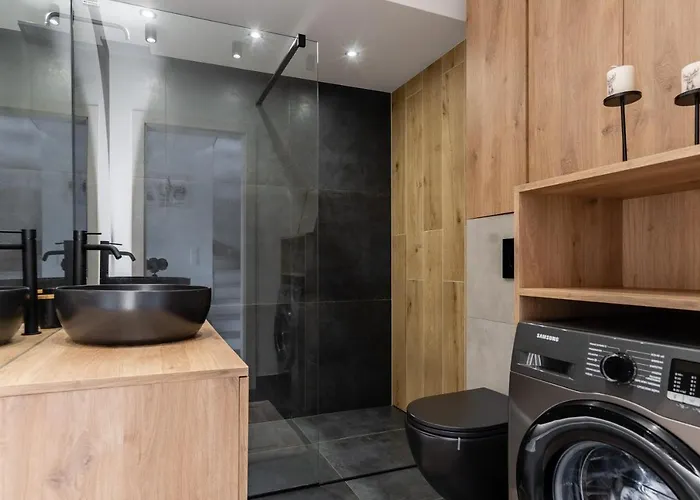 Rogata Deluxe, Villa